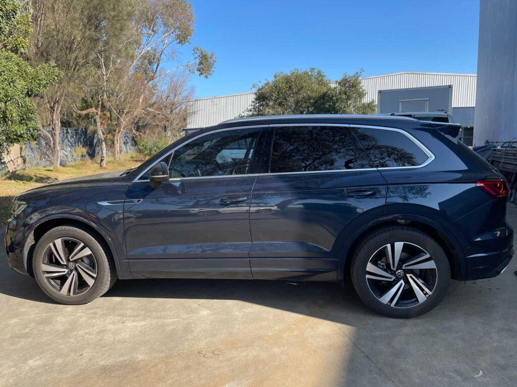 UHF Radio Installation Windscreen Antenna