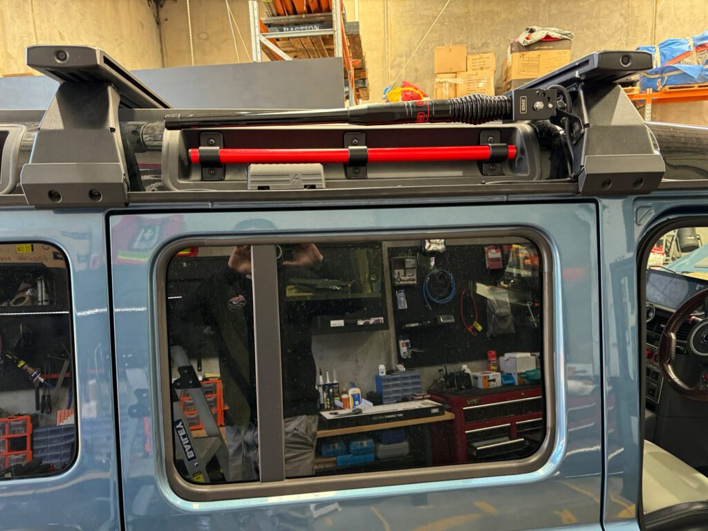 heavy-duty folding mounting bracket