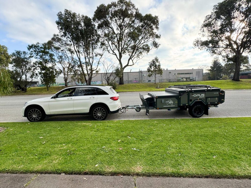 Pre-delivery car-side towing installations for a Mercedes GLC250D
