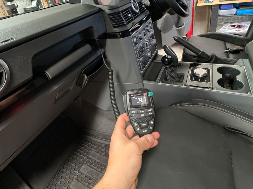 GME Compact Hideaway UHF Installation