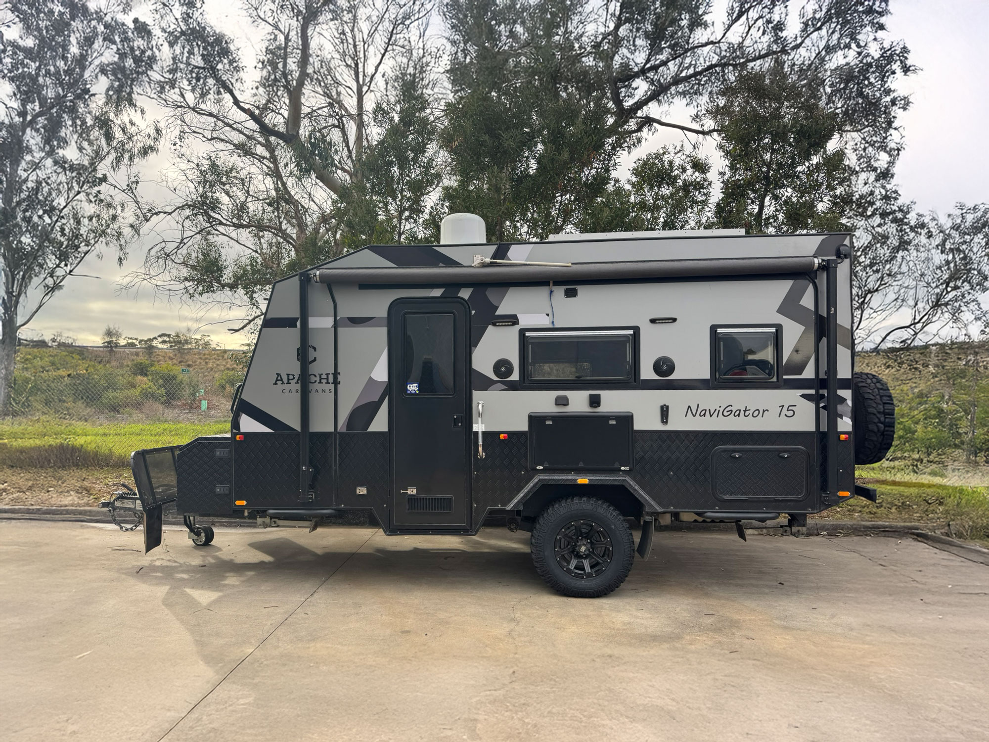 Apache Navigator 15: A Complete Caravan Electrical System Rewire