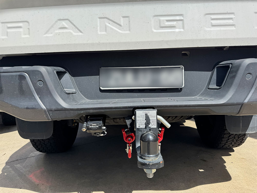 Installation of Compact Hideaway UHF Radio With Bluetooth & Arial