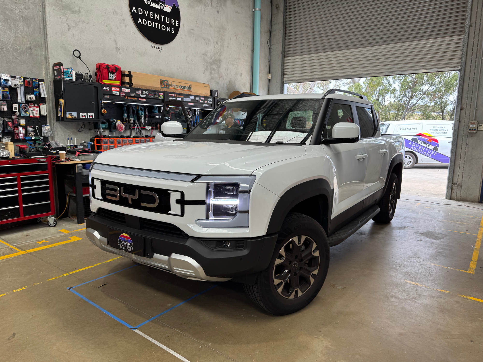 BYD Shark 6: Electric Brake Controller and Anderson Plug Installation