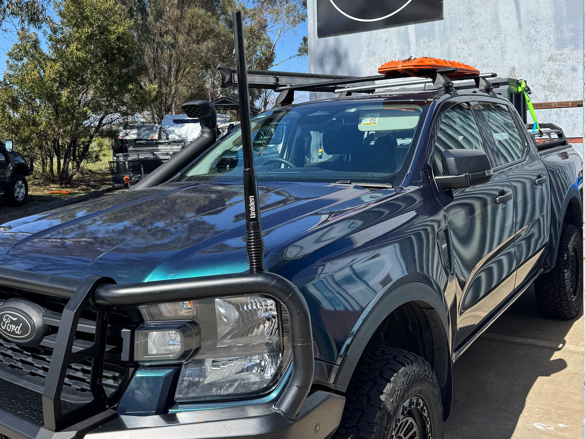 Anderson Plug and UHF Installation on Ford Ranger
