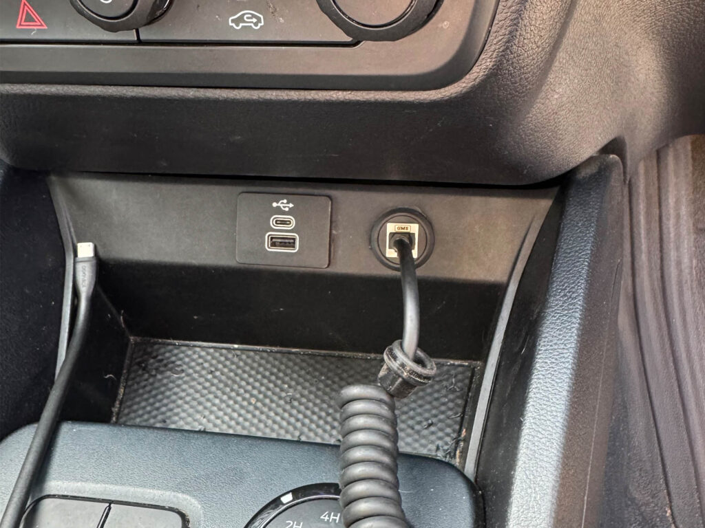 GME RJ-45 Pass-Through Adaptor integrated into the dash for a clean UHF microphone connection