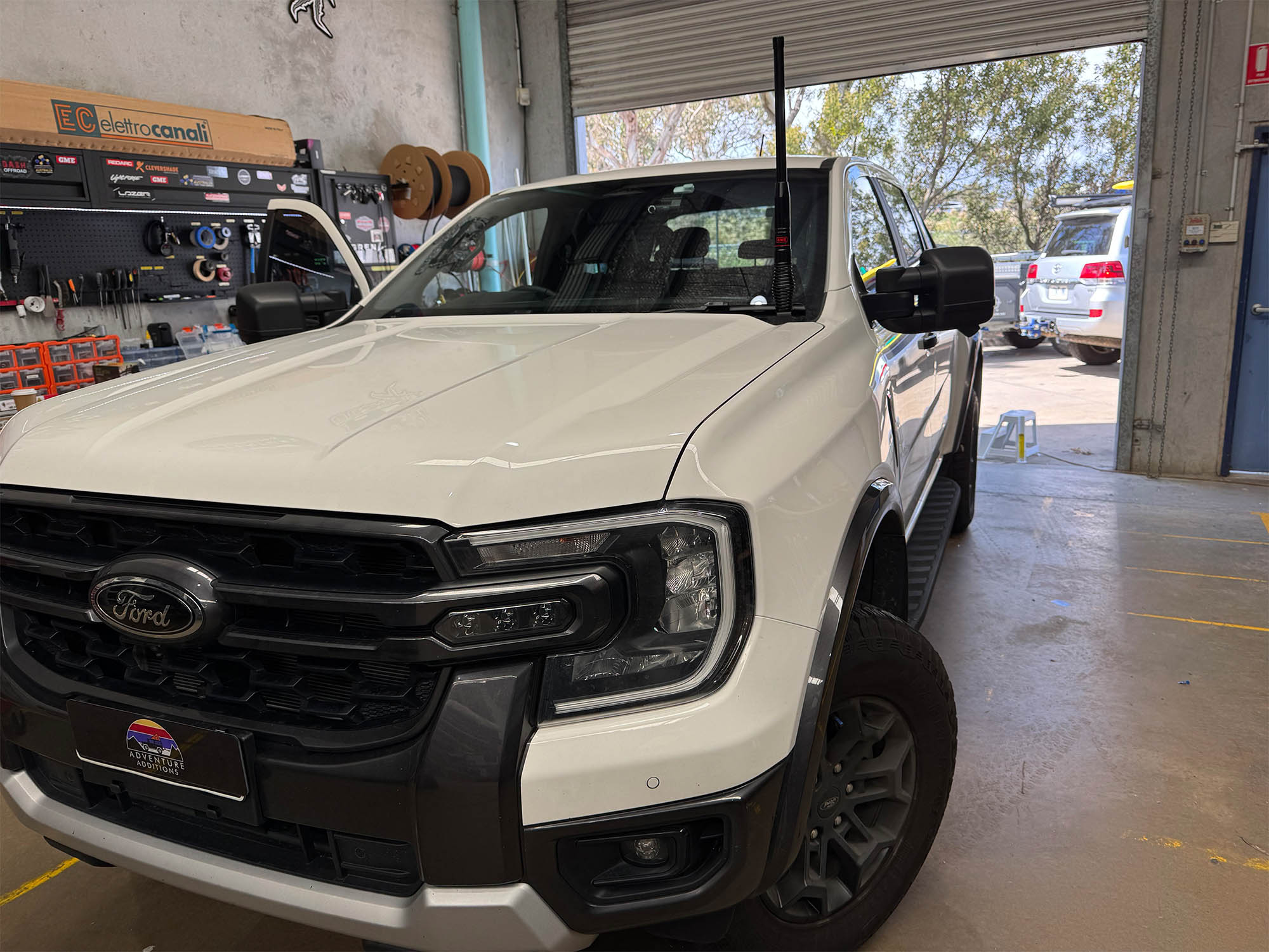 UHF and Electrical Installation for Ford Ranger 2025