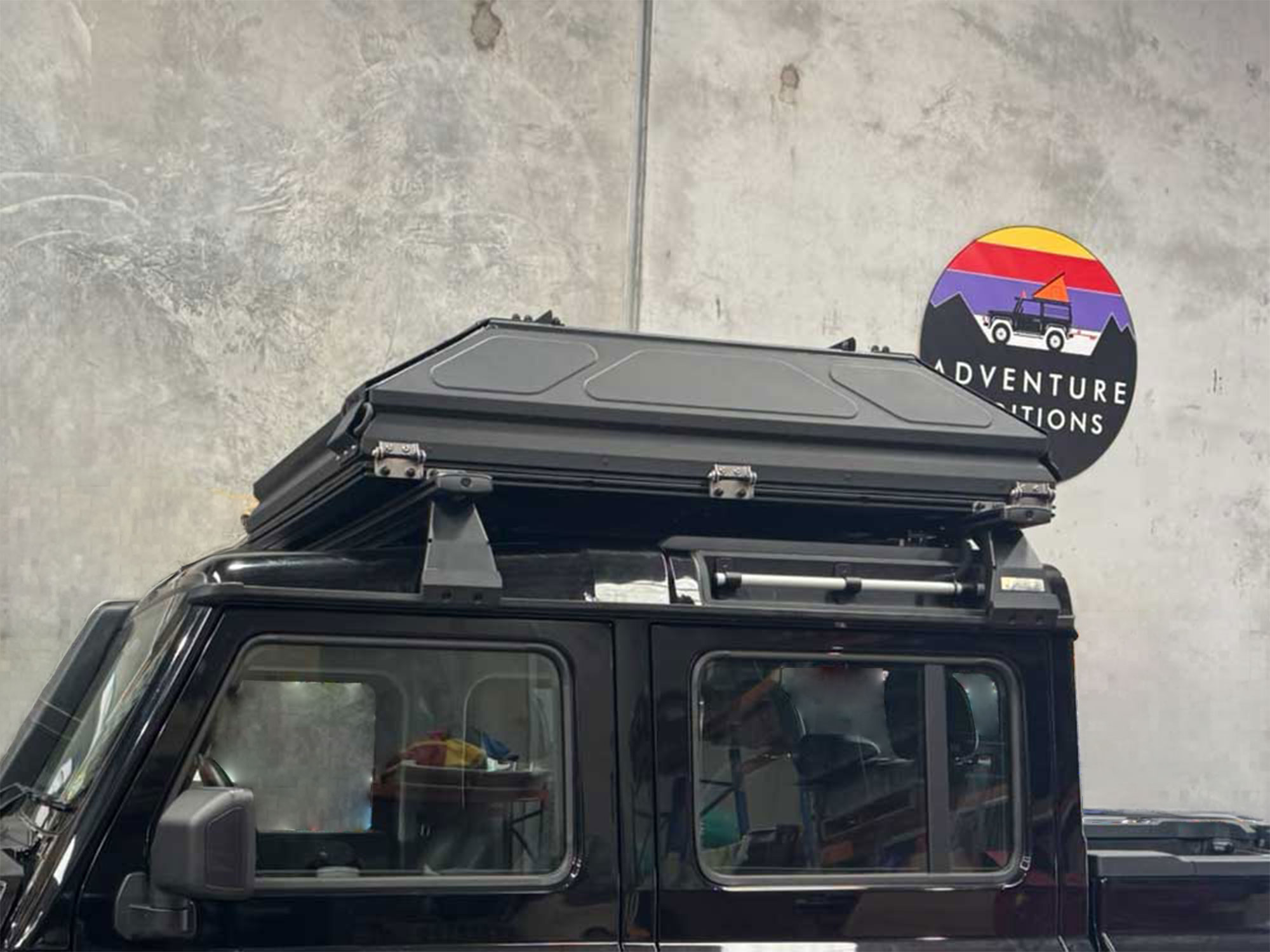 Ineos Grenadier Alu-Cab RT.2S Rooftop Tent